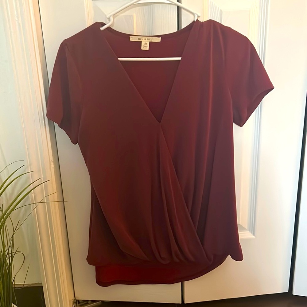 Miami Burgundy V-neck